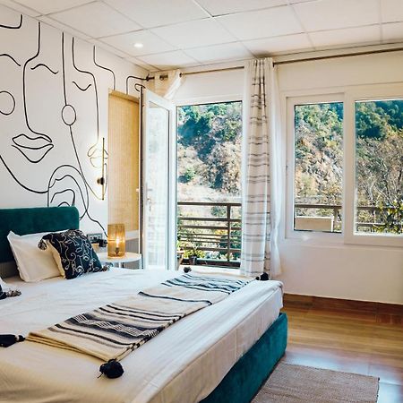 Art Bliss Hostel Rishīkesh Extérieur photo