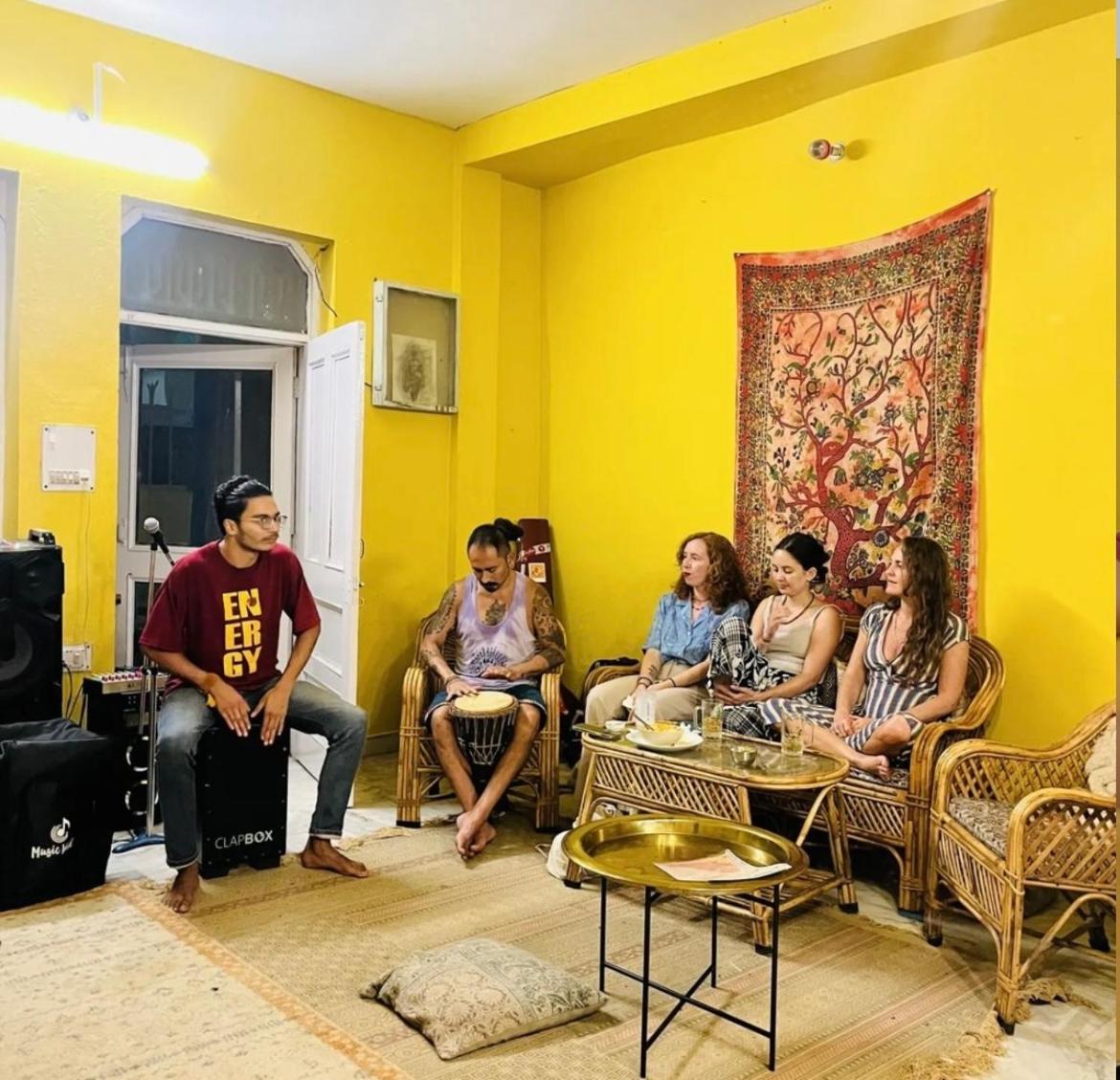 Art Bliss Hostel Rishīkesh Extérieur photo