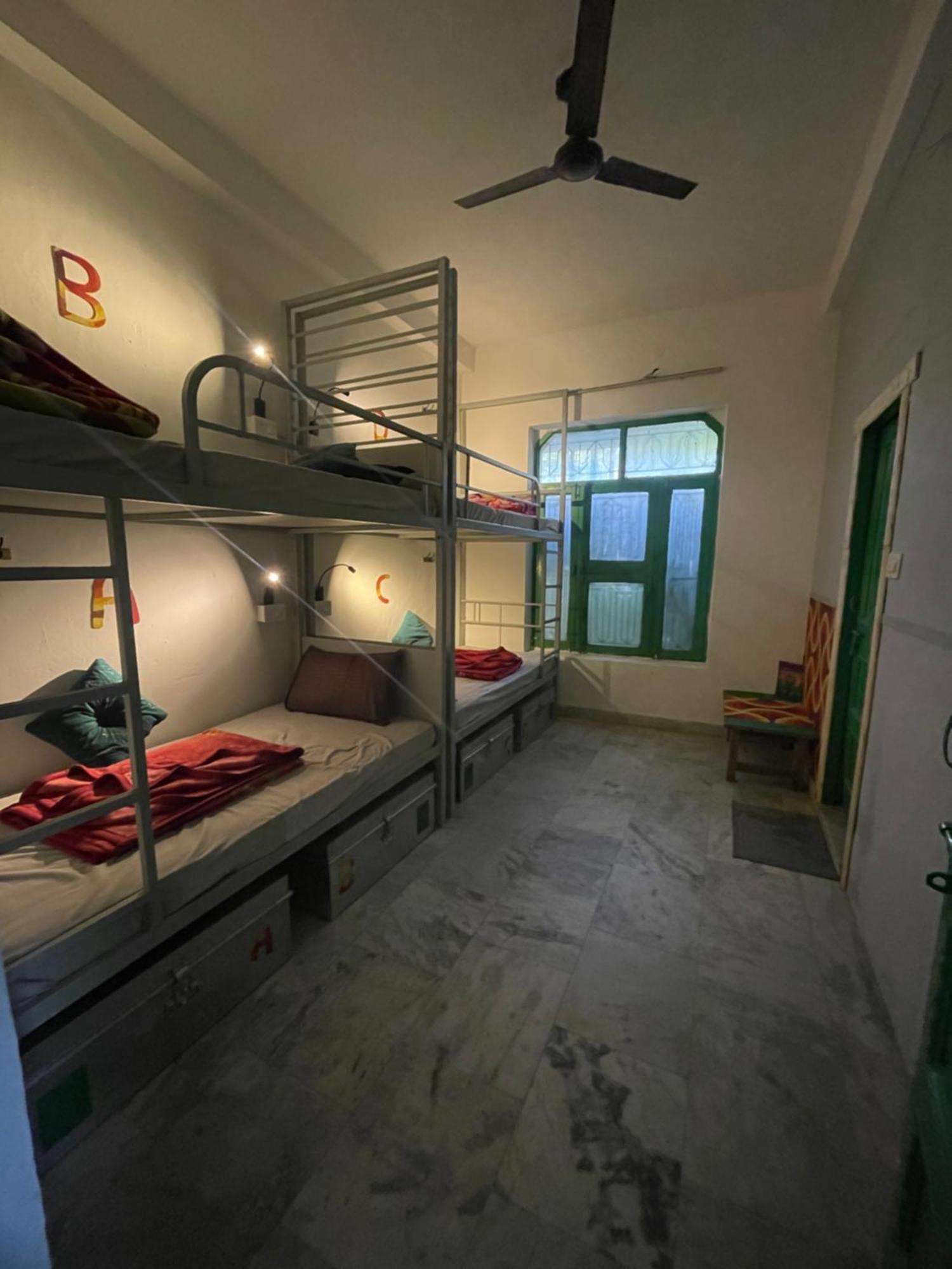 Art Bliss Hostel Rishīkesh Extérieur photo