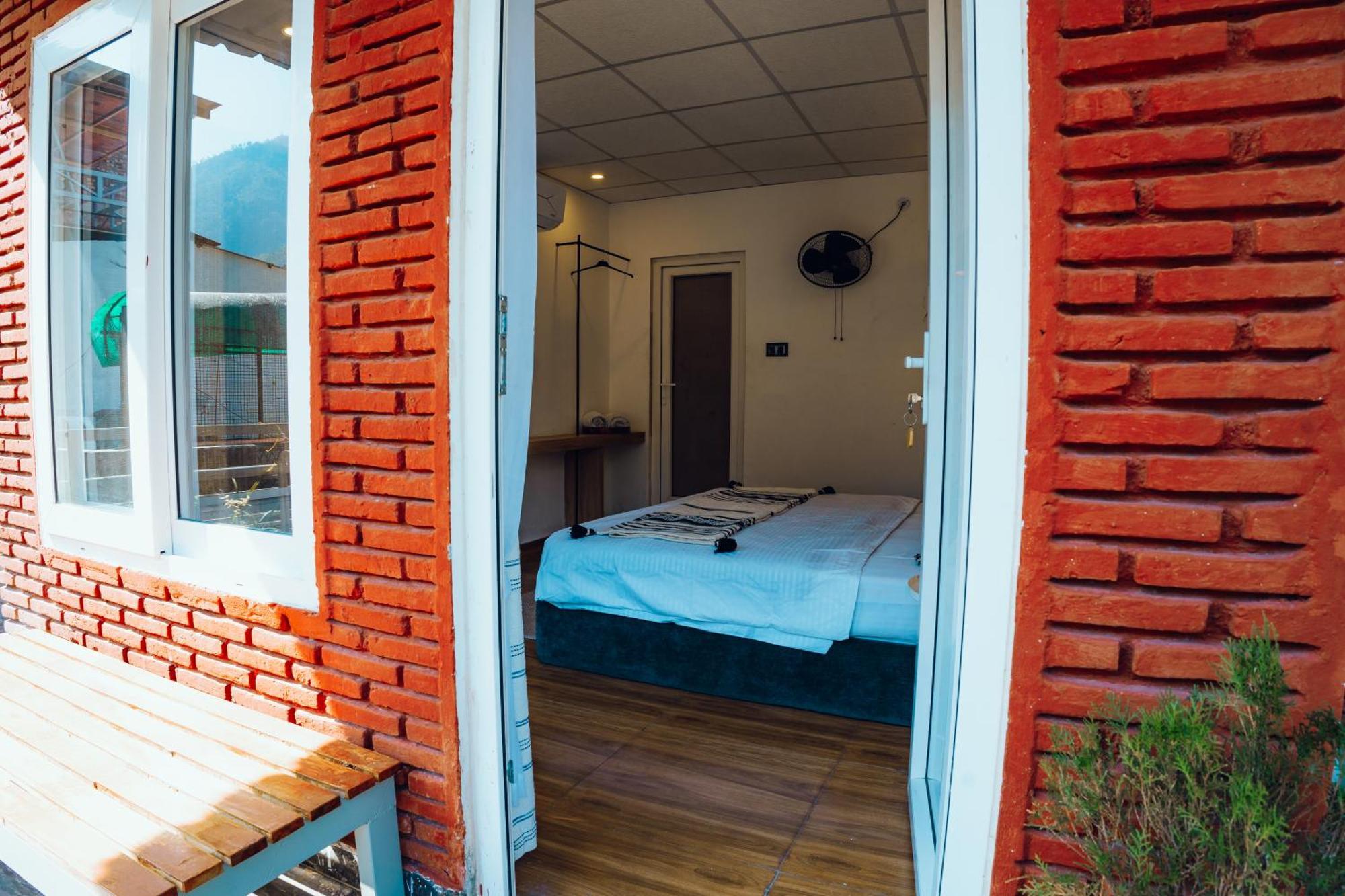 Art Bliss Hostel Rishīkesh Extérieur photo