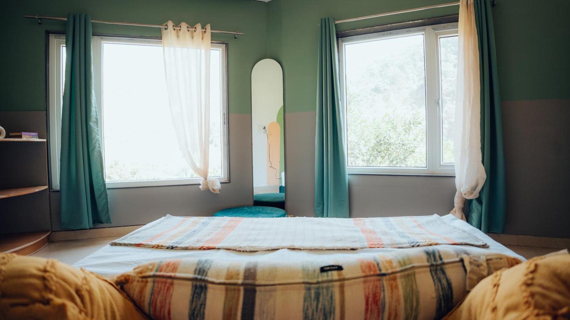 Art Bliss Hostel Rishīkesh Extérieur photo