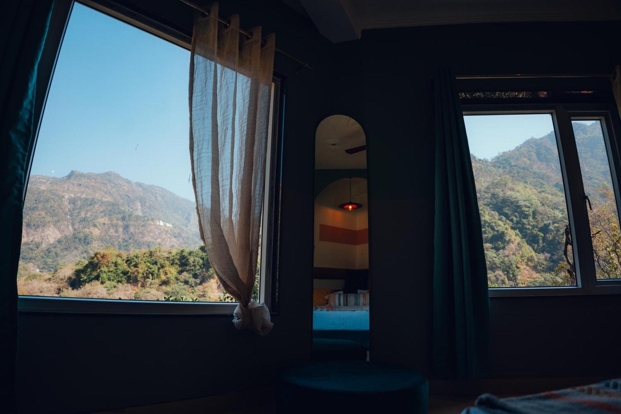Art Bliss Hostel Rishīkesh Extérieur photo