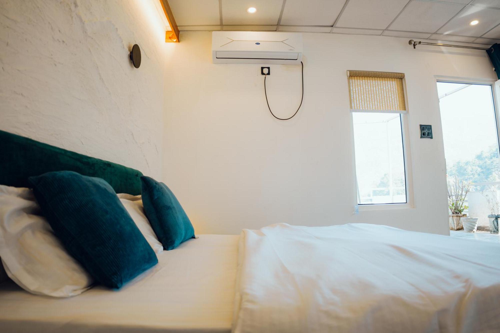 Art Bliss Hostel Rishīkesh Extérieur photo