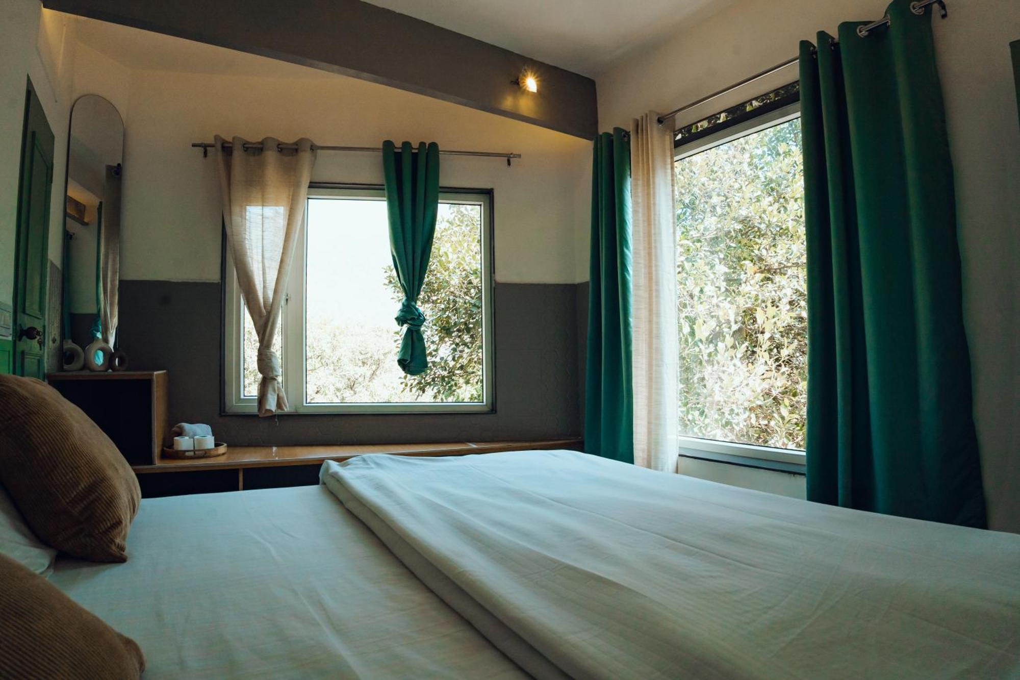Art Bliss Hostel Rishīkesh Extérieur photo