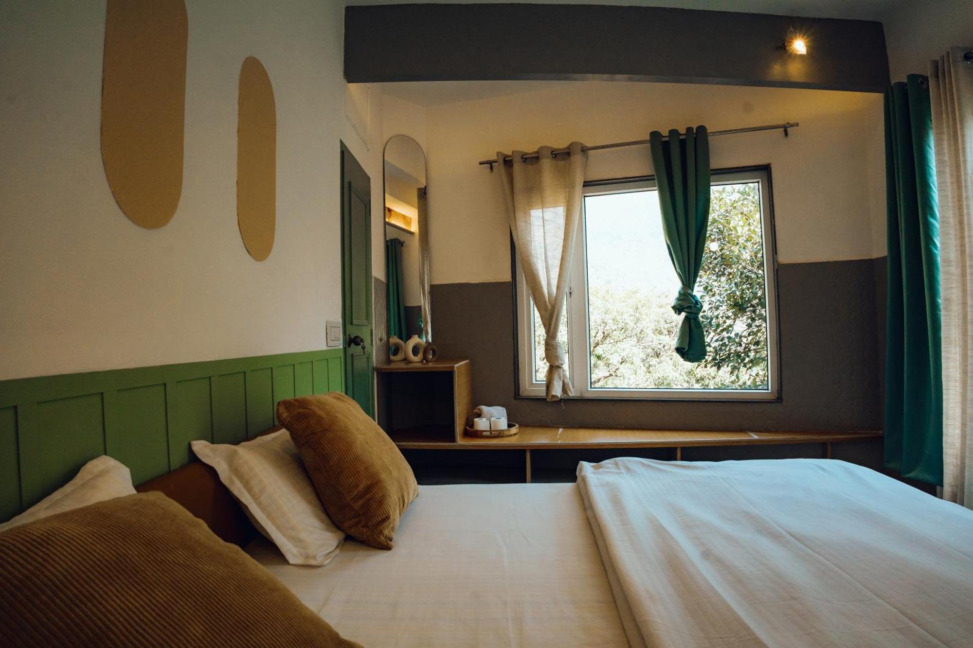 Art Bliss Hostel Rishīkesh Extérieur photo